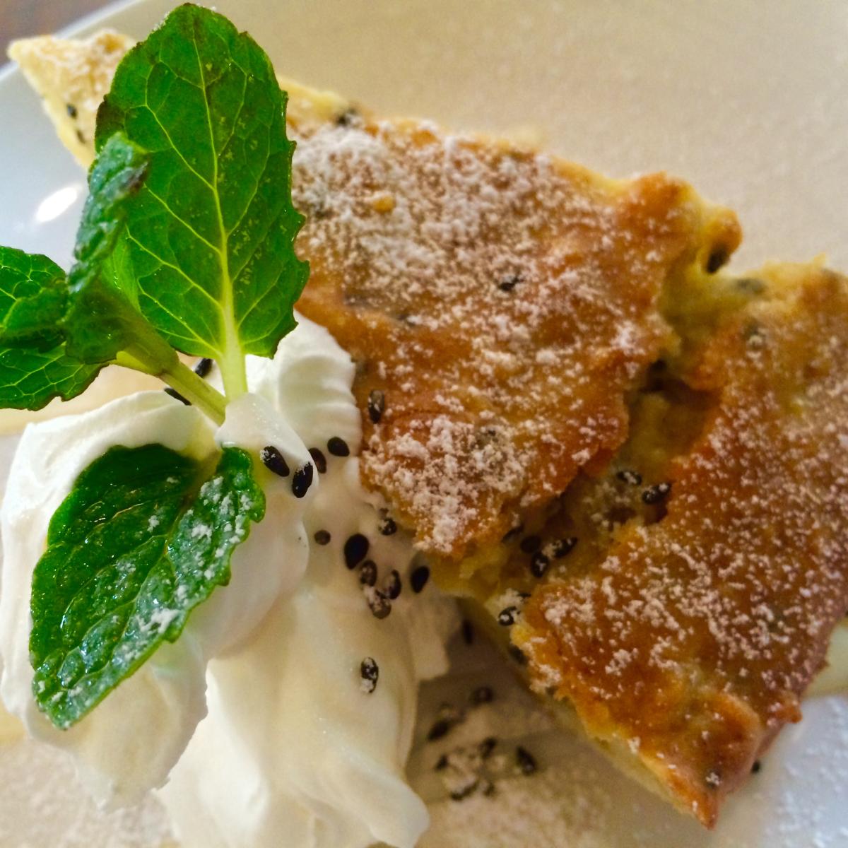 紅まさりのおいもとゴマのケーキ