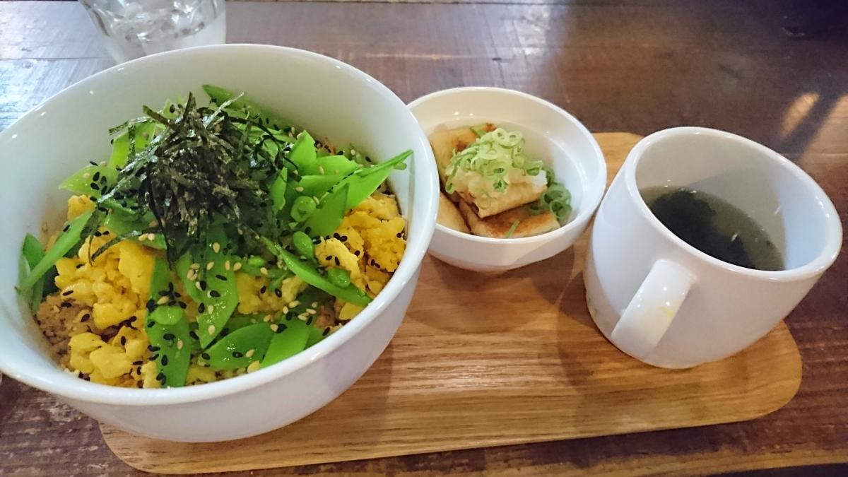  鶏そぼろと炒り卵の三色丼 63 -3